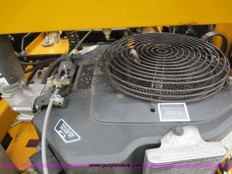 image for item AK9687 2006 Hustler Super Z lawn mower