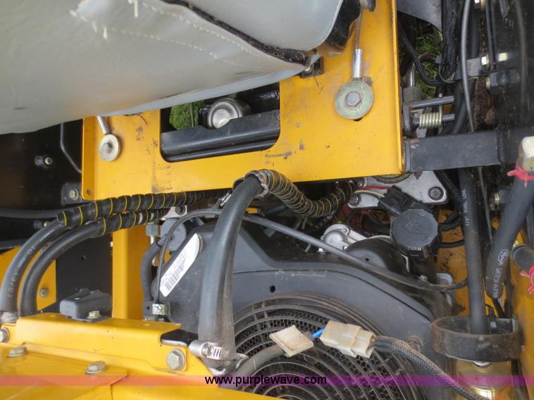 image for item AK9687 2006 Hustler Super Z lawn mower