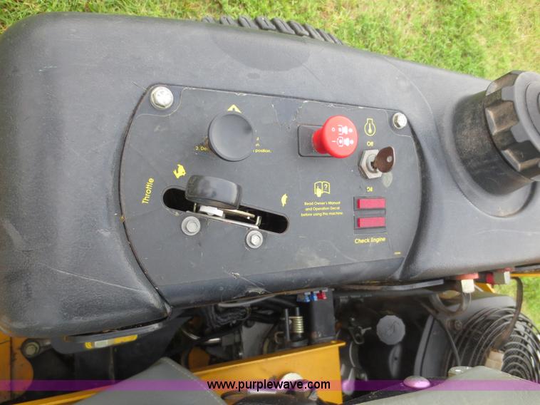 image for item AK9687 2006 Hustler Super Z lawn mower