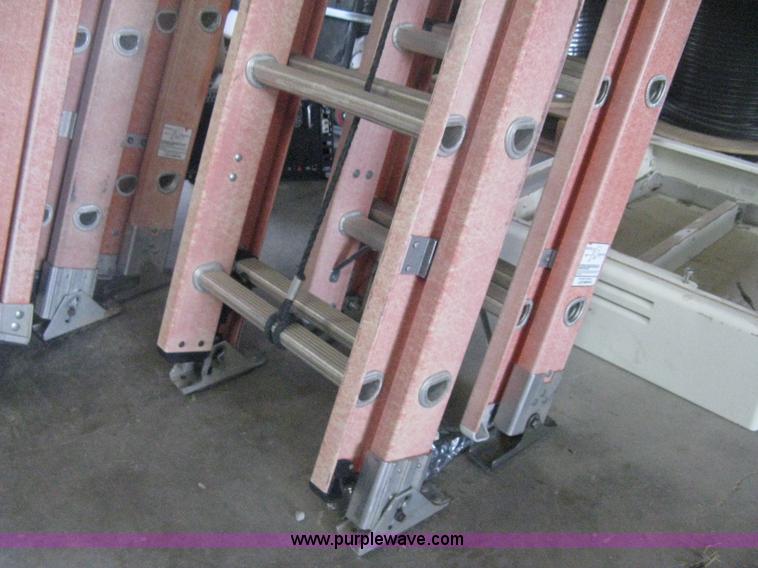 image for item AN9710 (2) assorted fiberglass extension ladders