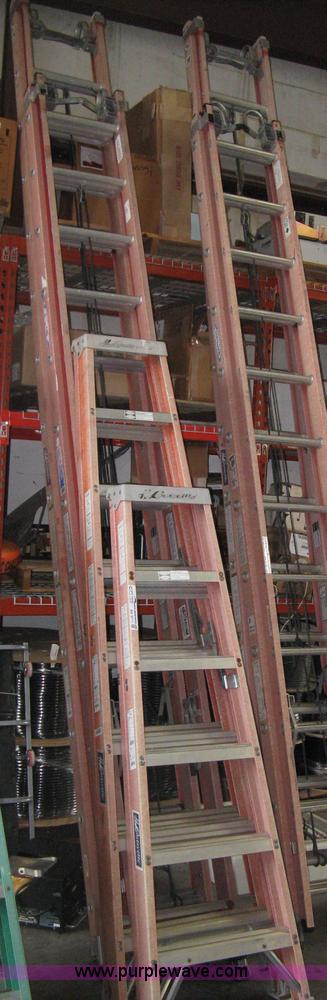 image for item AN9711 (4) assorted fiberglass ladders
