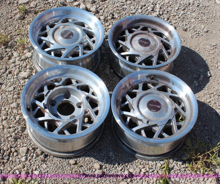 image for item AU9159 (4) aluminum alloy 15" wheels