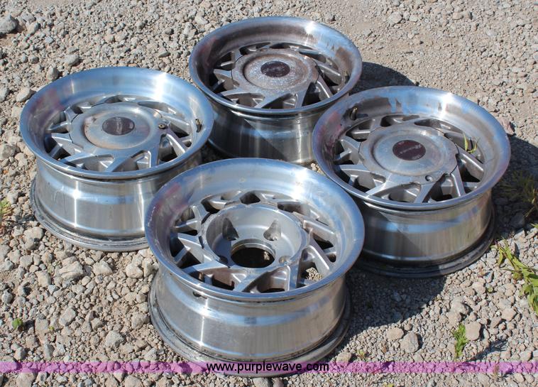 image for item AU9159 (4) aluminum alloy 15" wheels
