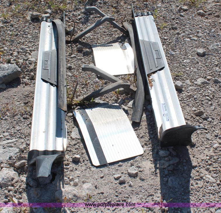 image for item AU9162 DeeZee running boards and splash guards