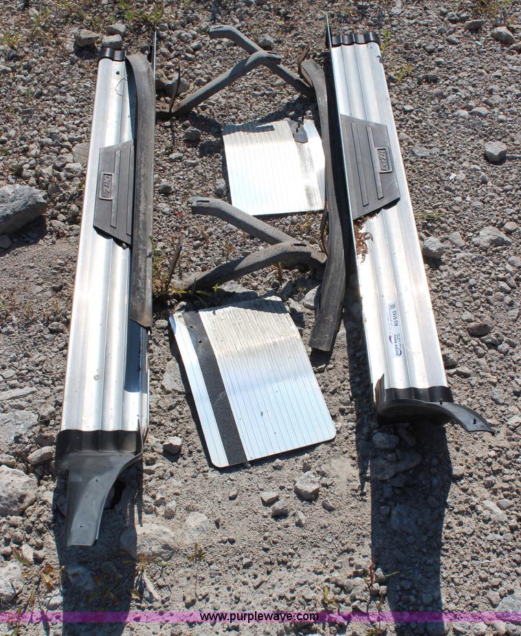 image for item AU9162 DeeZee running boards and splash guards