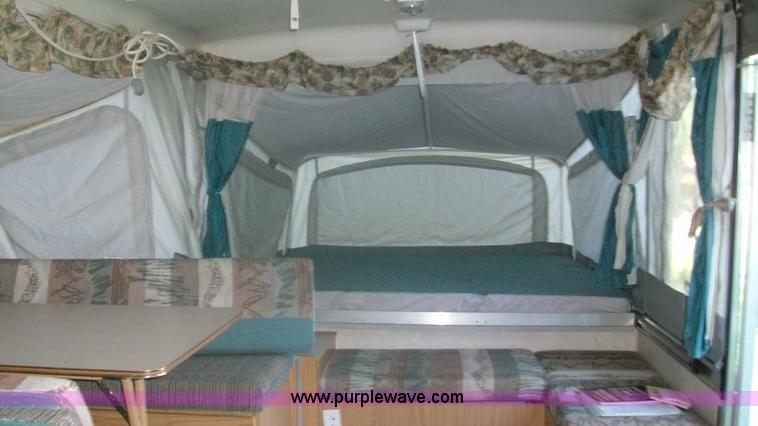 image for item C1231 1998 Coleman Fleetwood Natchez pop-up camper