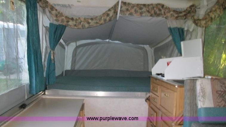 image for item C1231 1998 Coleman Fleetwood Natchez pop-up camper