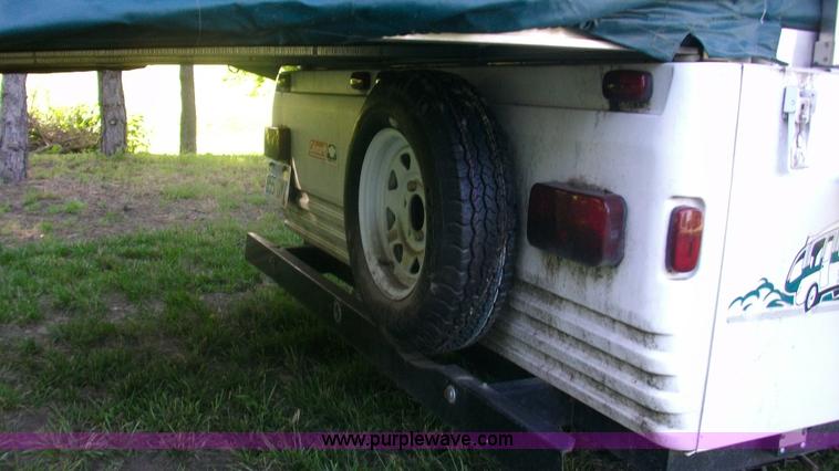 image for item C1231 1998 Coleman Fleetwood Natchez pop-up camper