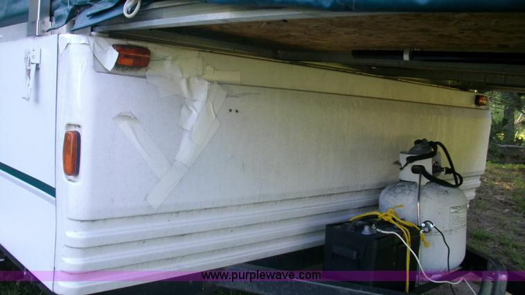 image for item C1231 1998 Coleman Fleetwood Natchez pop-up camper