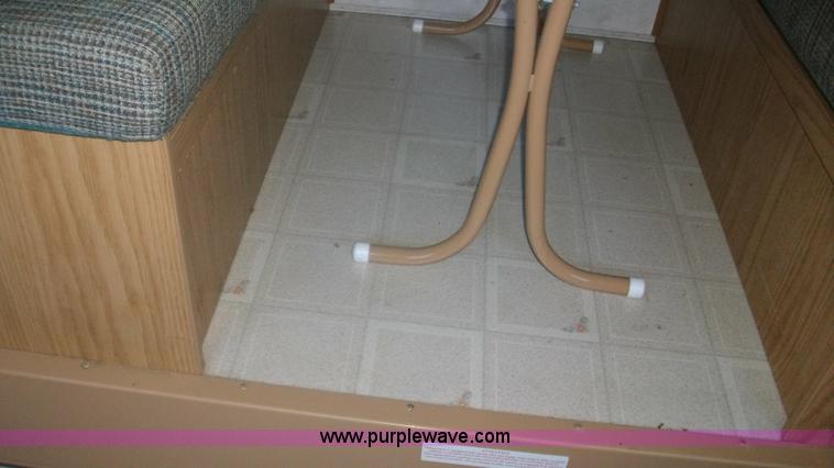 image for item C1231 1998 Coleman Fleetwood Natchez pop-up camper