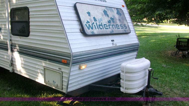 image for item C1233 1997 Fleetwood LY Spearmint camper