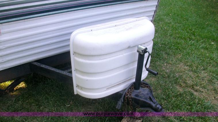 image for item C1233 1997 Fleetwood LY Spearmint camper