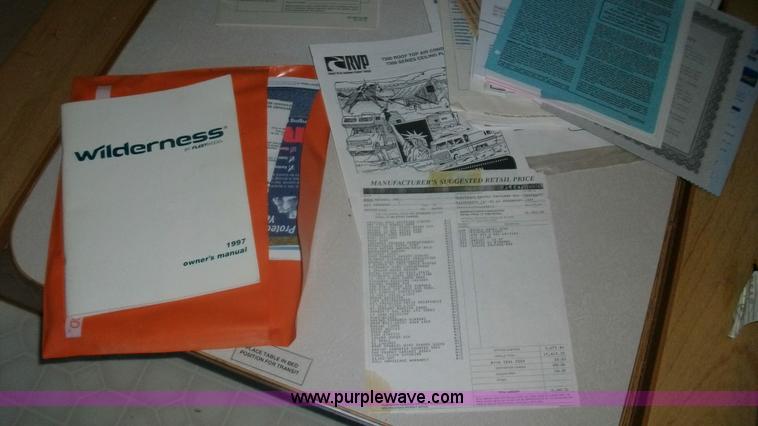 image for item C1233 1997 Fleetwood LY Spearmint camper