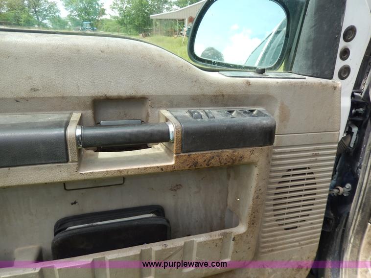 image for item D4780 2008 Ford F250 XLT Super Duty Crew Cab pickup truck