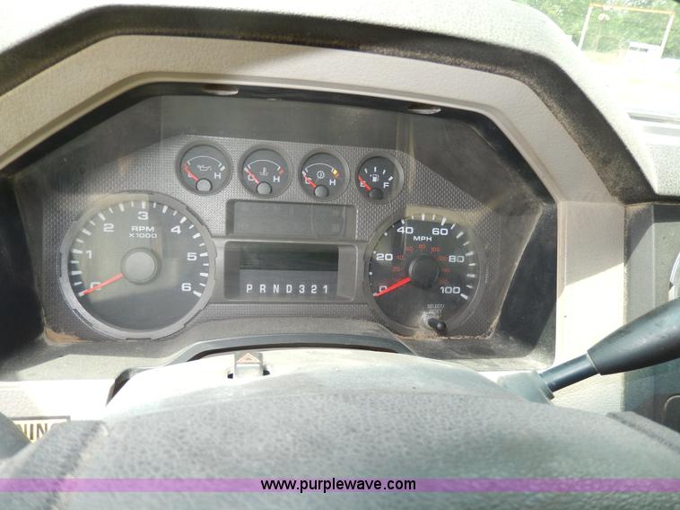 image for item D4780 2008 Ford F250 XLT Super Duty Crew Cab pickup truck