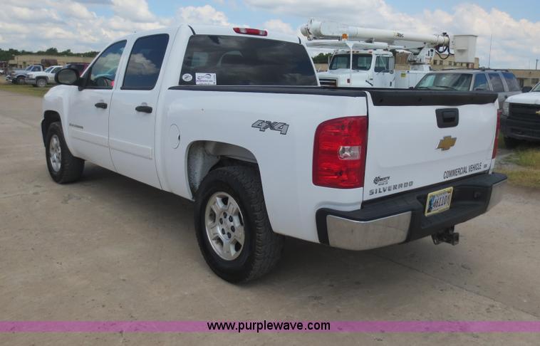 image for item D5966 2008 Chevrolet Silverado 1500 Crew Cab pickup truck
