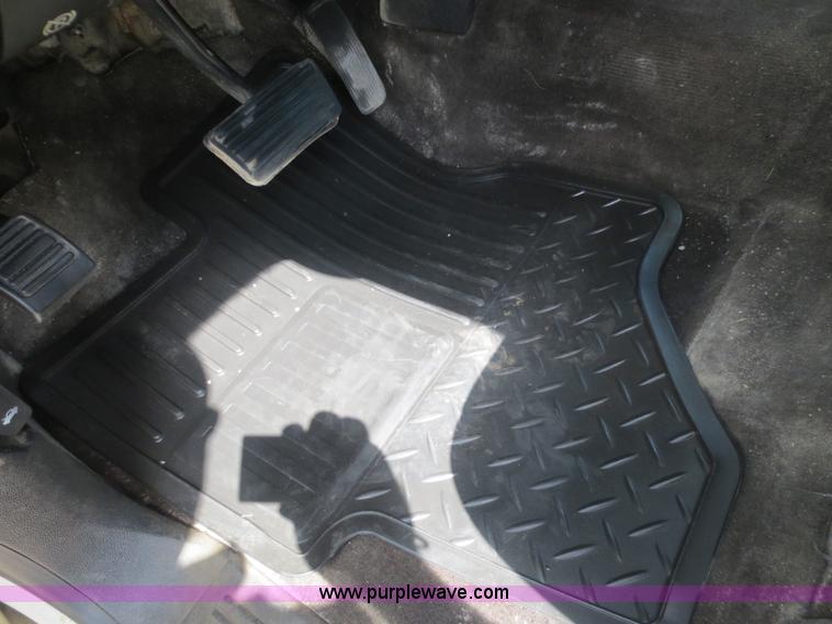 image for item D5966 2008 Chevrolet Silverado 1500 Crew Cab pickup truck