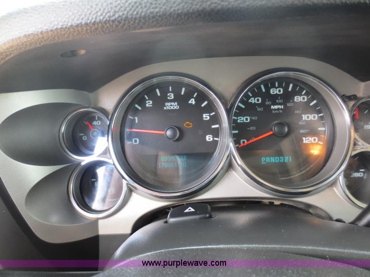 image for item D5966 2008 Chevrolet Silverado 1500 Crew Cab pickup truck