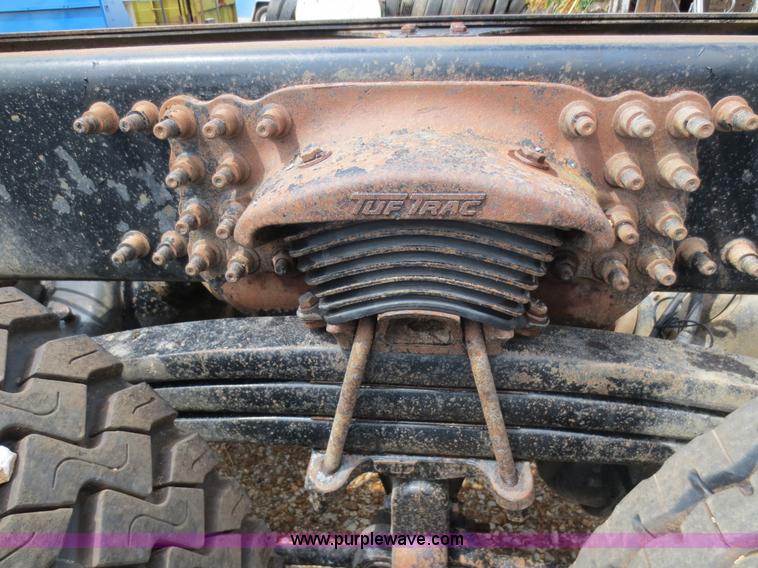 image for item D5970 2003 Freightliner FL80 truck cab and chassis