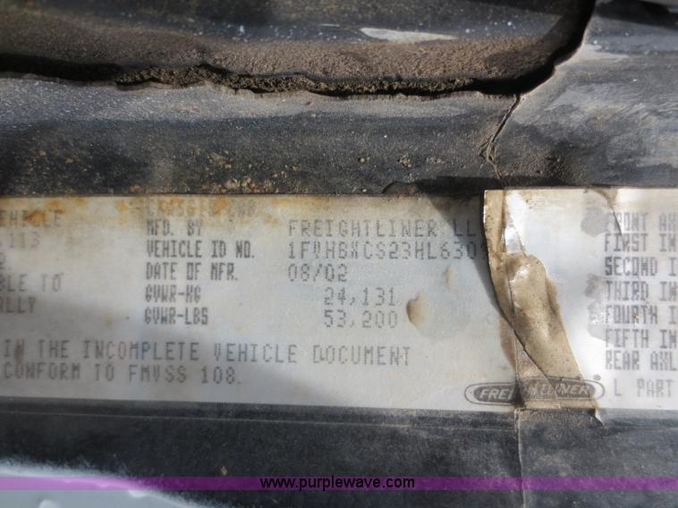 image for item D5970 2003 Freightliner FL80 truck cab and chassis