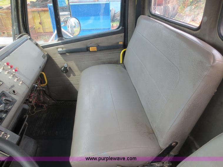 image for item D5970 2003 Freightliner FL80 truck cab and chassis