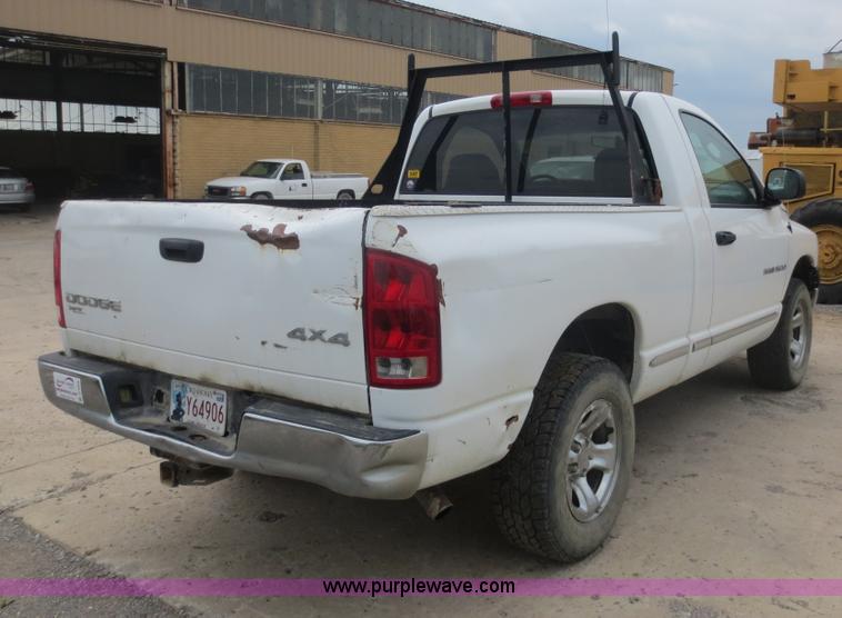 image for item D5998 2003 Dodge Ram 1500 pickup truck