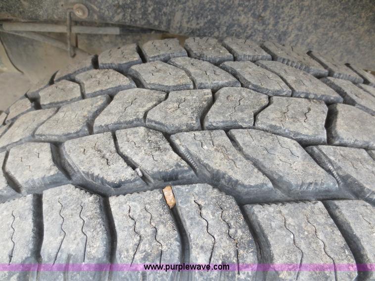 image for item D5998 2003 Dodge Ram 1500 pickup truck