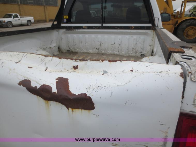 image for item D5998 2003 Dodge Ram 1500 pickup truck