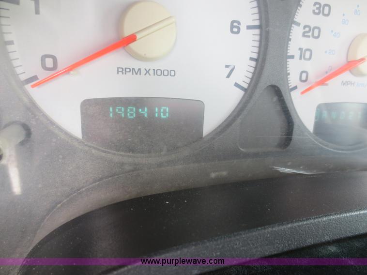 image for item D5998 2003 Dodge Ram 1500 pickup truck