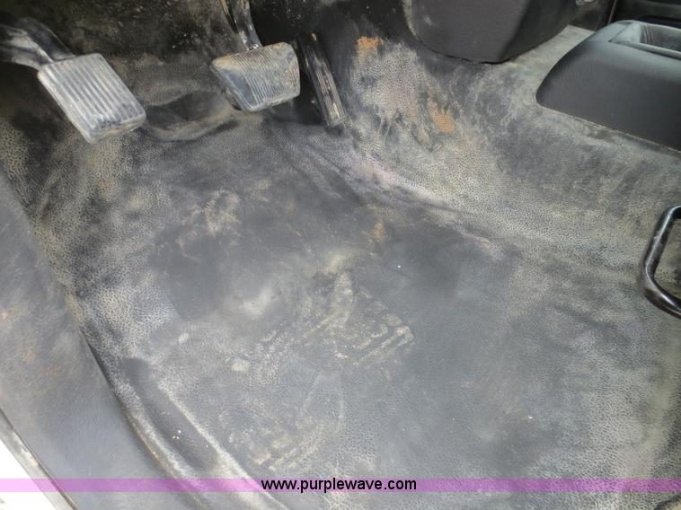 image for item D5998 2003 Dodge Ram 1500 pickup truck