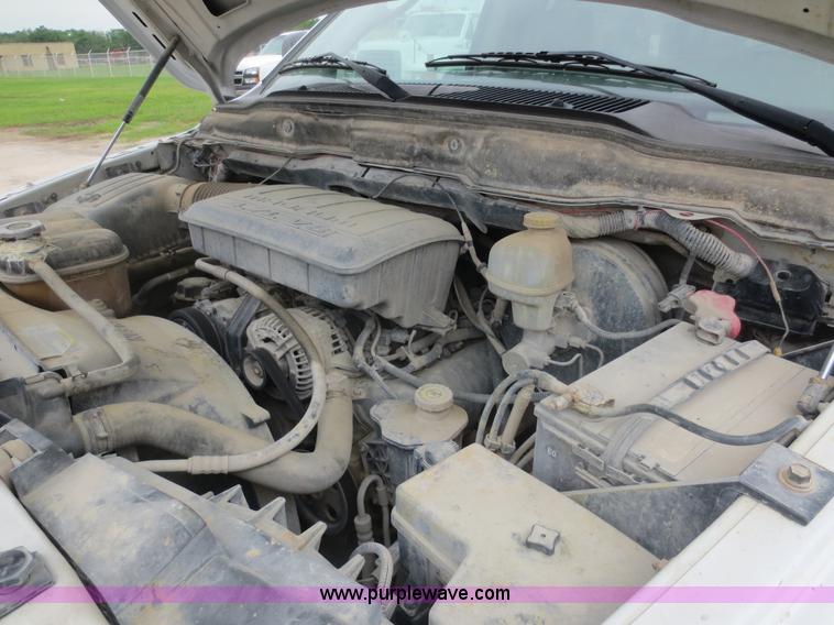 image for item D5998 2003 Dodge Ram 1500 pickup truck