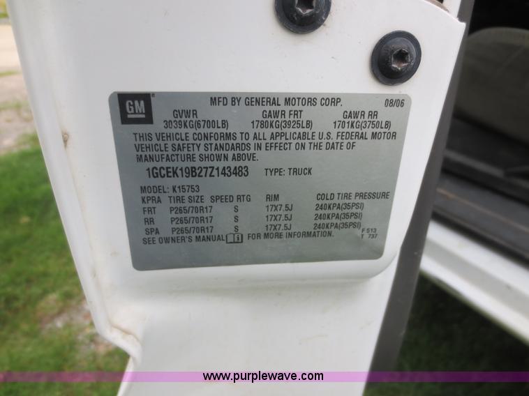 image for item D6000 2007 Chevrolet Silverado 1500 Ext. Cab pickup truck