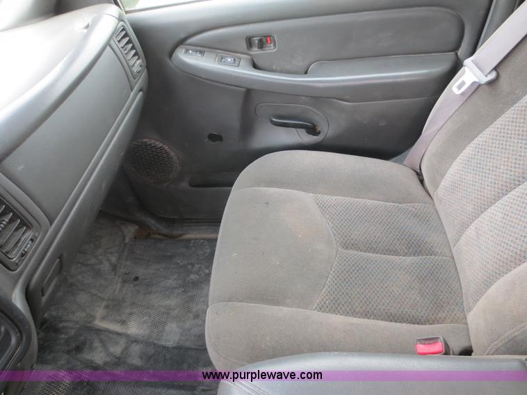 image for item D6000 2007 Chevrolet Silverado 1500 Ext. Cab pickup truck