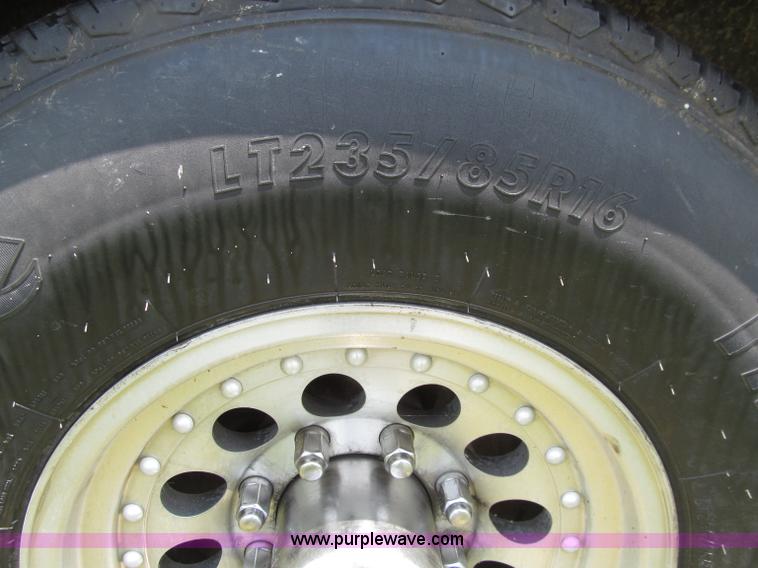 image for item D7434 2000 Pace American ConQuest tandem axle vending trailer