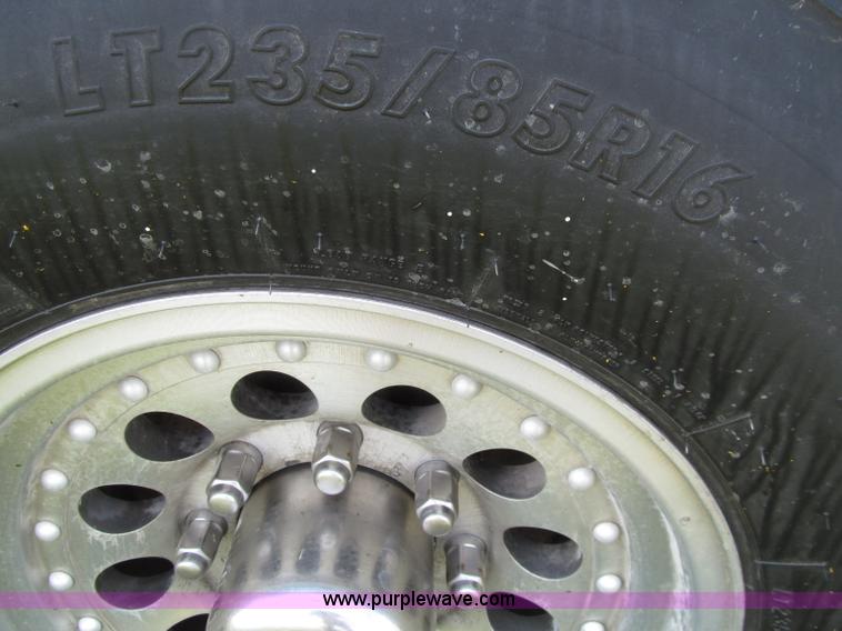 image for item D7434 2000 Pace American ConQuest tandem axle vending trailer