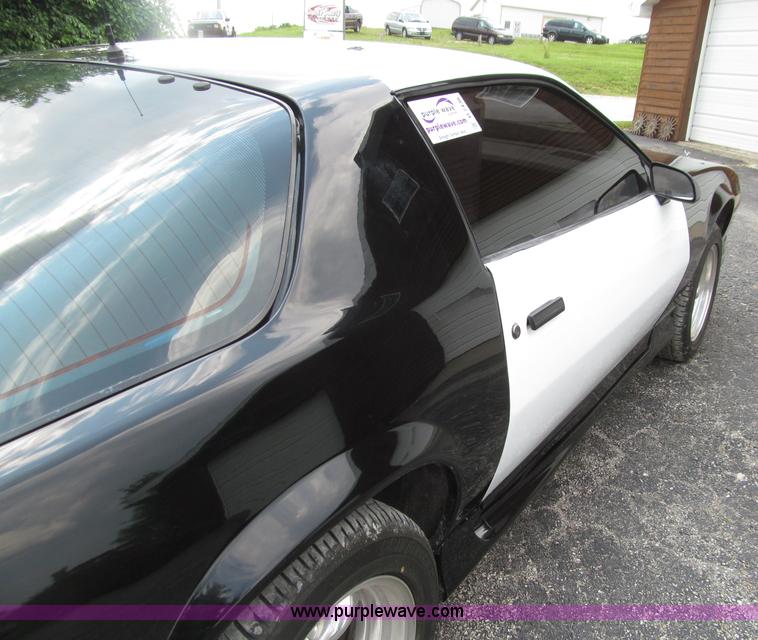 image for item D7436 1986 Chevrolet Camaro