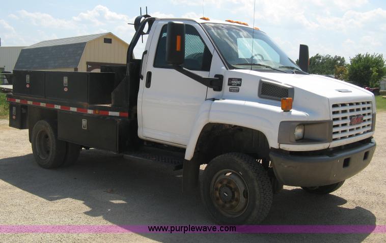 image for item D8457 2008 GMC C4500 flatbed truck