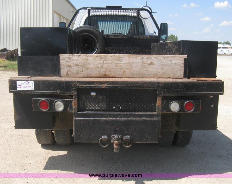 image for item D8457 2008 GMC C4500 flatbed truck