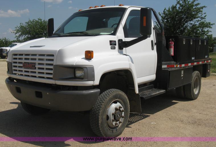 image for item D8457 2008 GMC C4500 flatbed truck