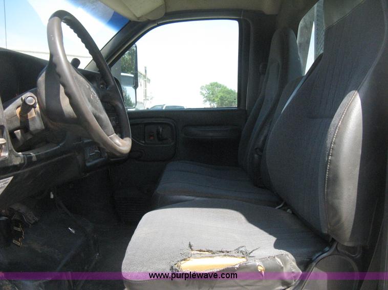 image for item D8457 2008 GMC C4500 flatbed truck