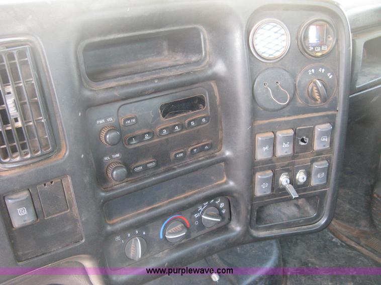 image for item D8457 2008 GMC C4500 flatbed truck