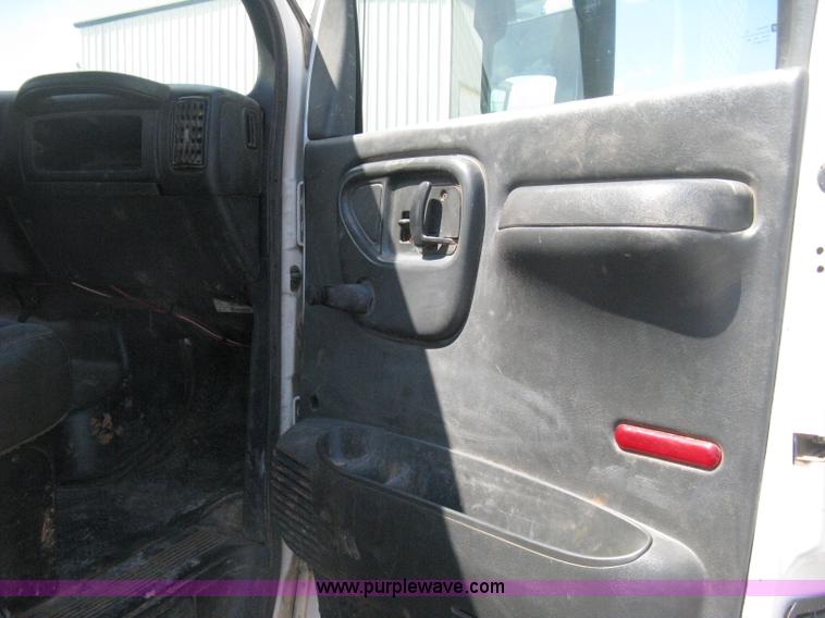 image for item D8457 2008 GMC C4500 flatbed truck