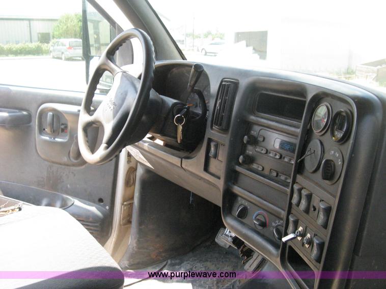 image for item D8457 2008 GMC C4500 flatbed truck