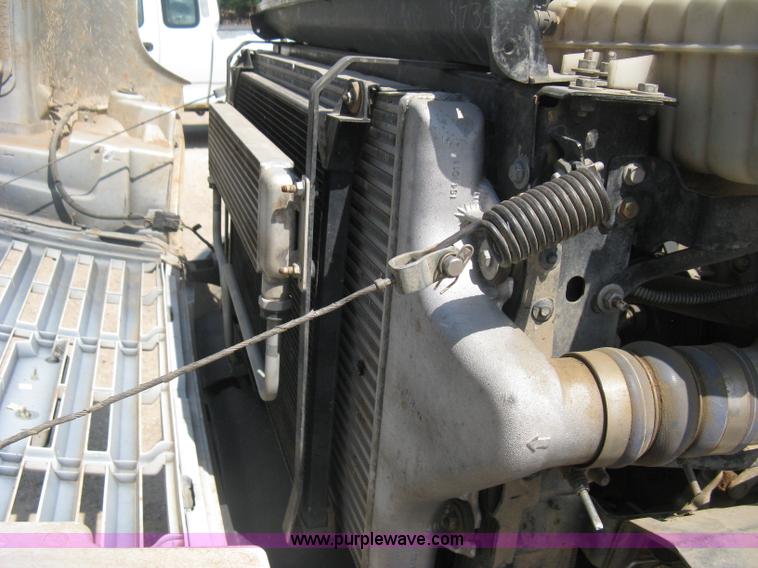 image for item D8457 2008 GMC C4500 flatbed truck