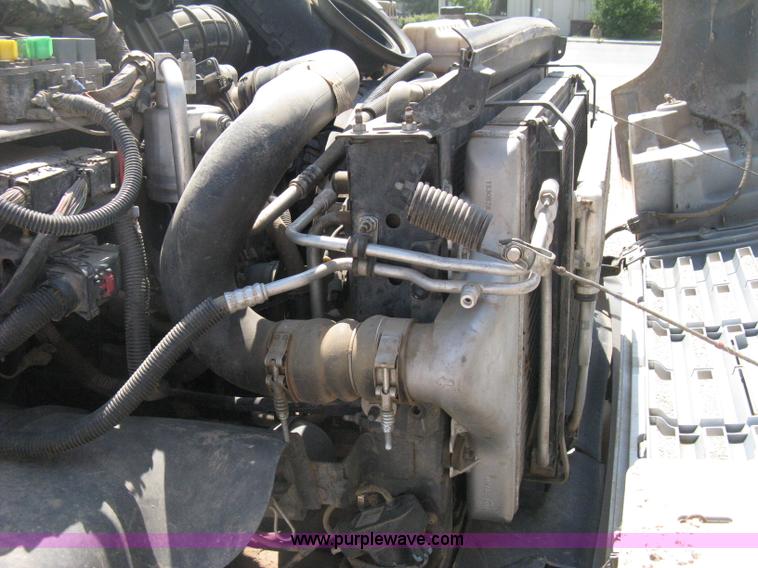 image for item D8457 2008 GMC C4500 flatbed truck