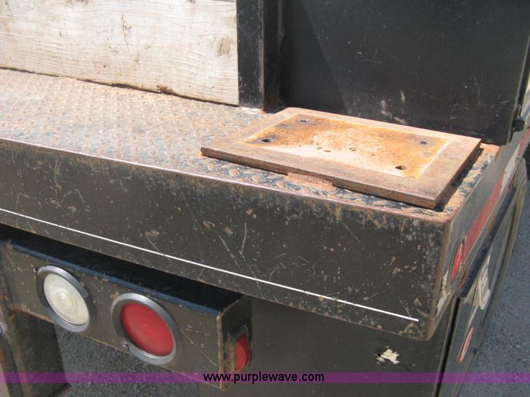 image for item D8457 2008 GMC C4500 flatbed truck