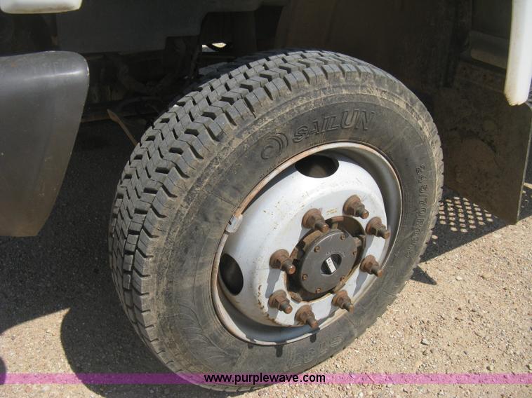 image for item D8457 2008 GMC C4500 flatbed truck