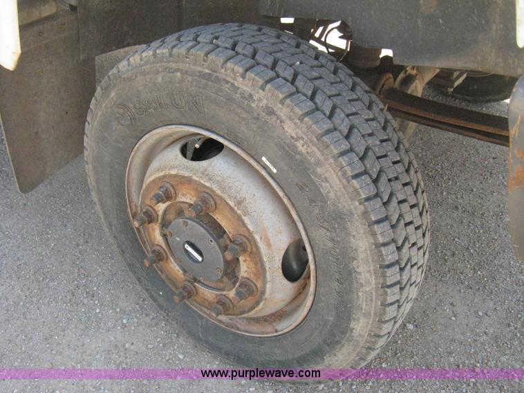 image for item D8457 2008 GMC C4500 flatbed truck