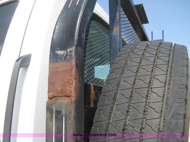 image for item D8457 2008 GMC C4500 flatbed truck