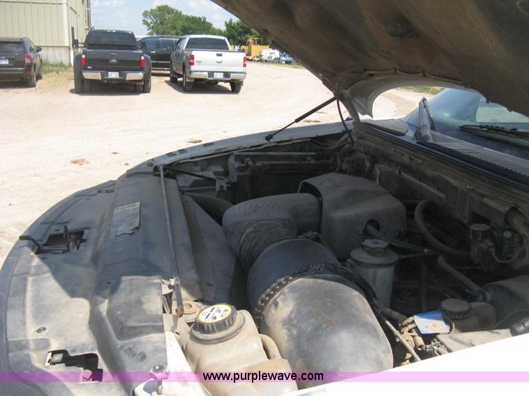 image for item D8459 2001 Ford F150 XL SuperCab pickup truck